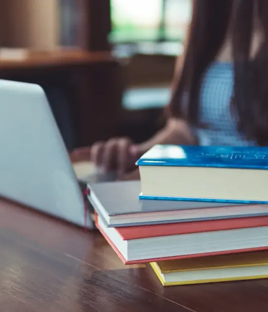 Lernen am Computer mit Büchern